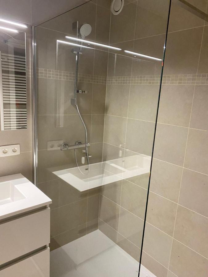 Lichtrijk 2-Slaapkamerappartement Met Zeezicht En Gratis Parking Ostende Exteriér fotografie